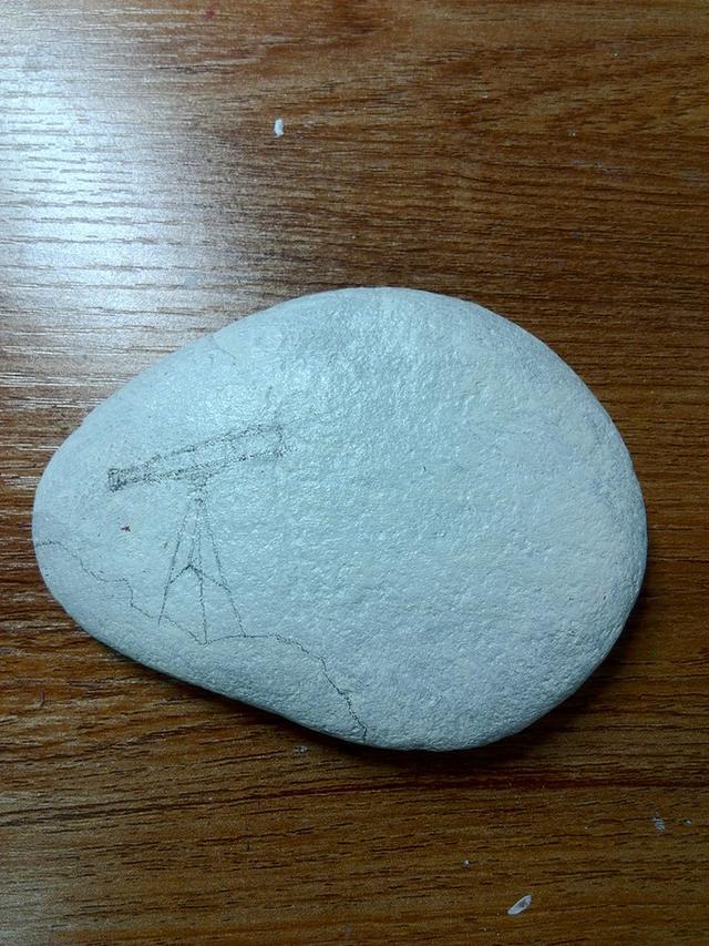 石头画——浪漫、美妙的星空。（原来石头可以这样玩！）