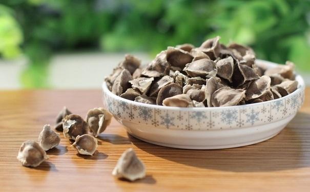 辣木籽为什么开头吃是苦的?很多人不知道这是