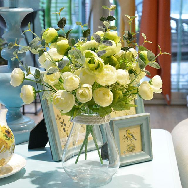 客厅里要按照东瓶西镜的传统摆放物件,你知道