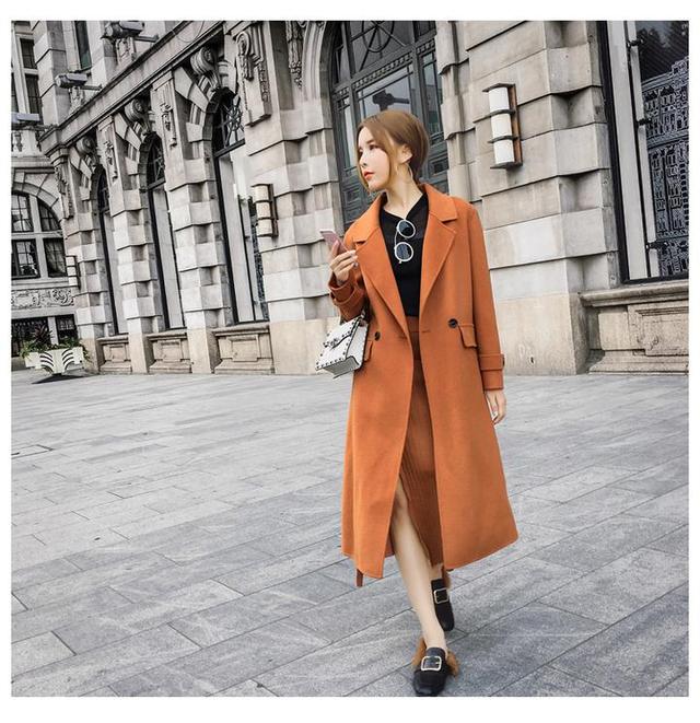 双面羊绒大衣是今年最流行的款,款式新颖颜色