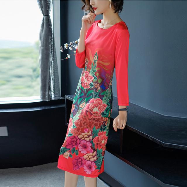 女人多穷都不要穿地摊货,这几款冬裙时髦洋气